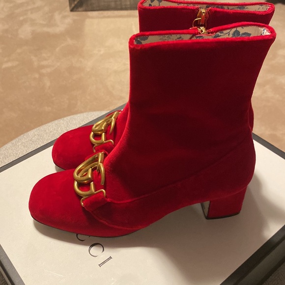Never worn. NIB. Gucci Velvet/Malaga Kid Bootie Size 37. - Picture 3 of 6